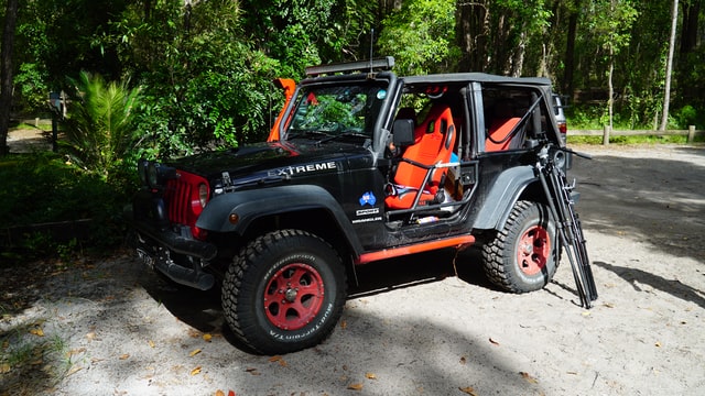 How to Put a Soft Top on Jeep Wrangler